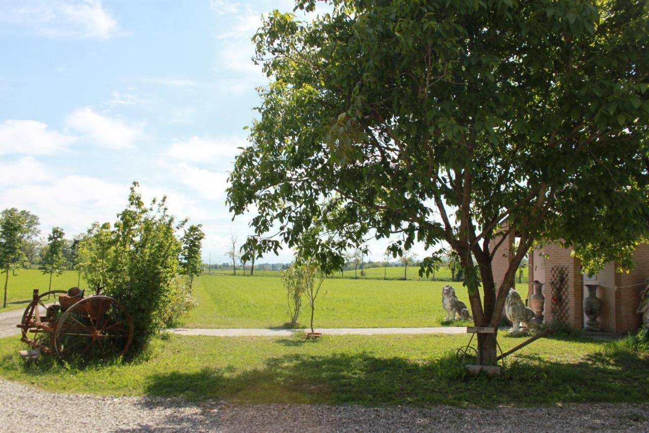 New Flowers Farm B&B โนเชโต ภายนอก รูปภาพ